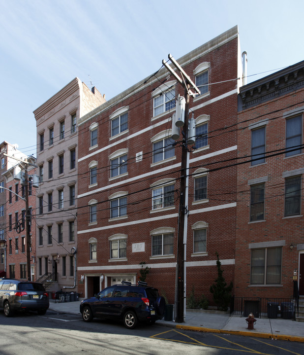 217-219 Clinton St in Hoboken, NJ - Building Photo