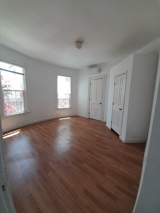 2644 Orchard Ave, Unit 2644 Orchard Avenue in Los Angeles, CA - Building Photo - Building Photo