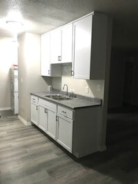 400 E 5th St, Unit 2 photo'