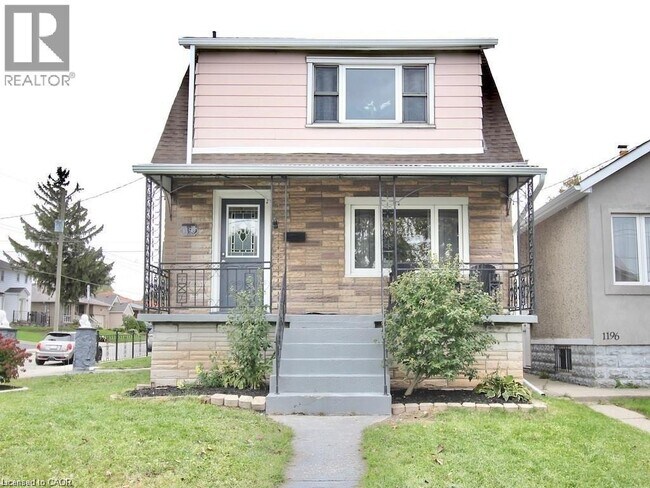 property at 1198 Dunsmure Rd