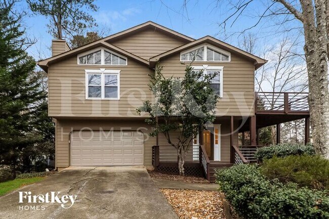 property at 815 Old Spring Way NE