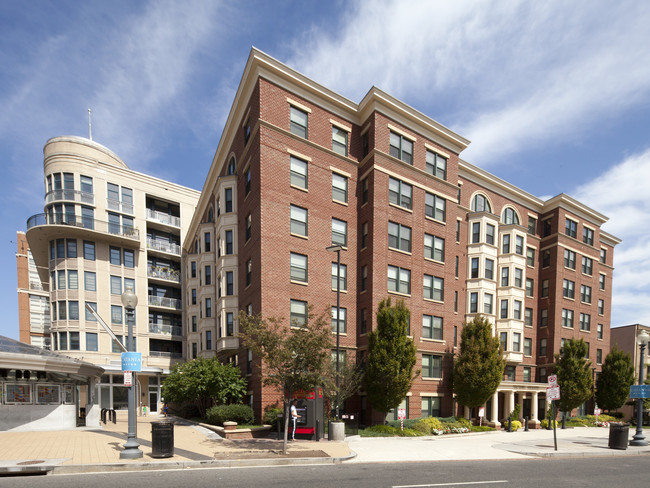 Kenyan Square Condominiums in Washington, DC - Building Photo - Building Photo