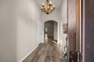 8306 Hampton Bay Drive in Baytown, TX - Foto de edificio - Building Photo