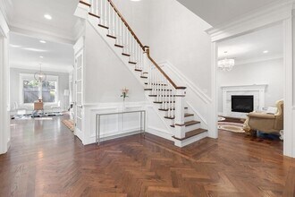 10 Fox Hill Rd in Newton, MA - Building Photo - Building Photo