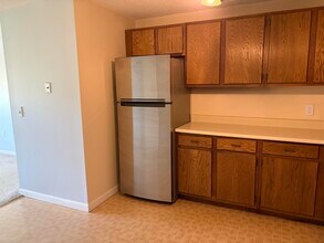 804 White Cedar Blvd in Portsmouth, NH - Building Photo - Building Photo