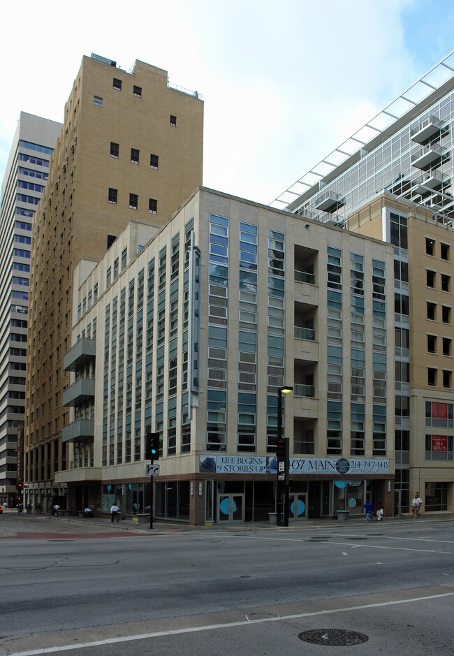 Main 3 Downtown Apartments in Dallas, TX - Building Photo - Building Photo