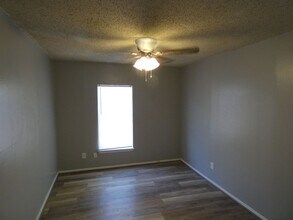 2122 N 6th St in Abilene, TX - Building Photo - Building Photo