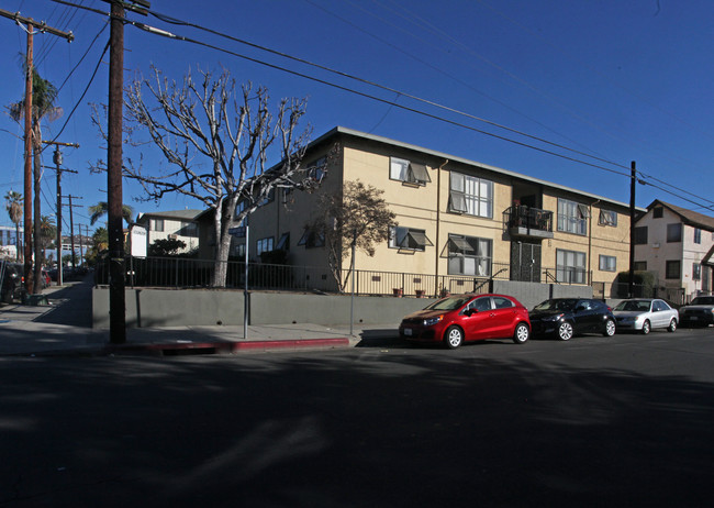 4729-4735 Lexington Ave in Los Angeles, CA - Building Photo - Building Photo