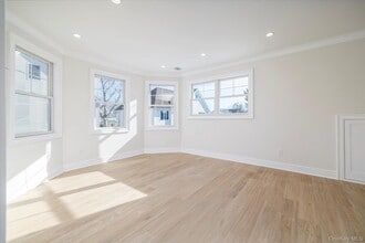 8 1st St in Lynbrook, NY - Building Photo - Building Photo