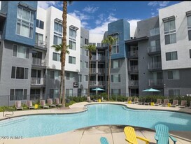 1811 E Apache Blvd, Unit 1A in Tempe, AZ - Building Photo - Building Photo