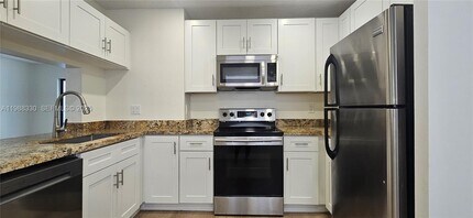 11323 Royal Palm Blvd in Coral Springs, FL - Building Photo - Building Photo