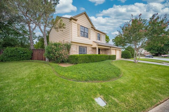 1708 Buckeye Dr in Flower Mound, TX - Foto de edificio - Building Photo