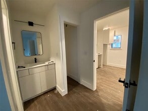 9133 Northgate Blvd in Austin, TX - Building Photo - Building Photo