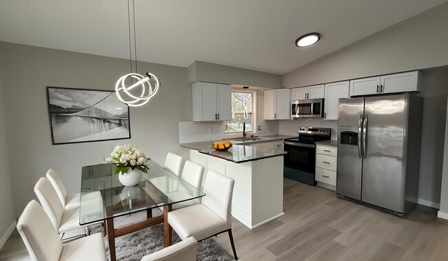 property at 1815 Meadowvale Rd NW