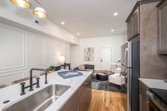 1706 Lang St, Unit 1 in Cincinnati, OH - Building Photo - Building Photo