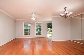 12979 Trail Hollow Dr in Houston, TX - Building Photo - Building Photo