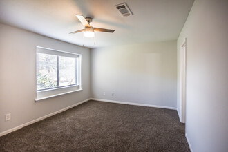 Carrington Townhomes in Jackson, MS - Building Photo - Interior Photo