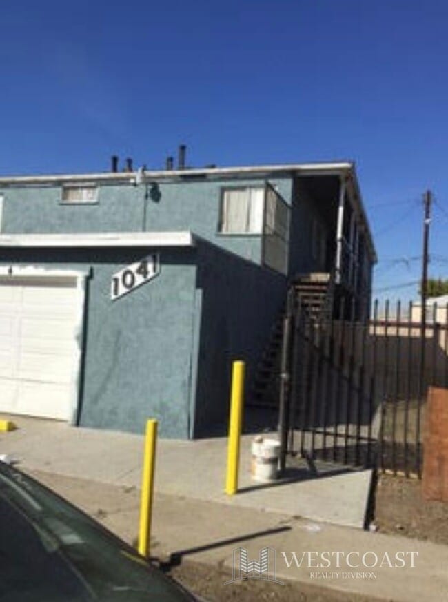 1041 W Reeve St in Compton, CA - Building Photo - Building Photo
