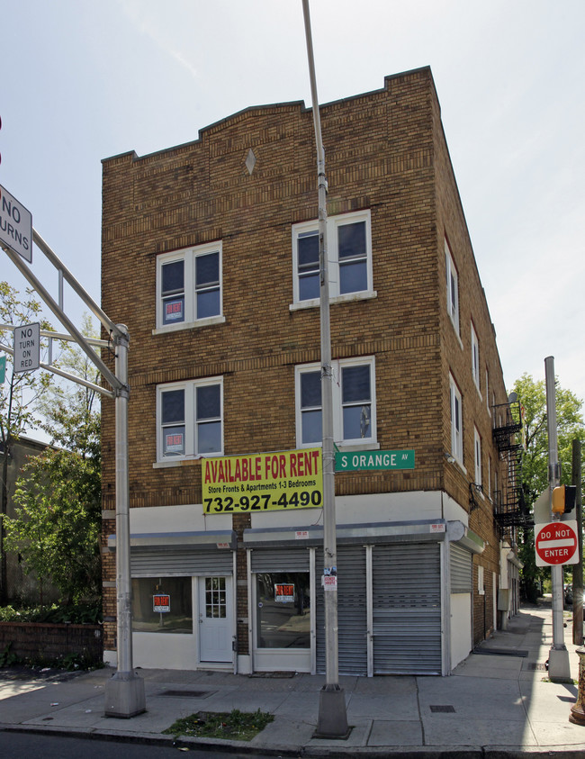 856 S Orange Ave in Newark, NJ - Foto de edificio - Building Photo