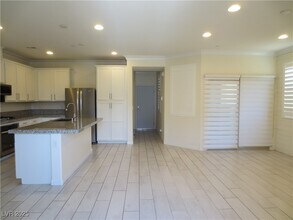 134 Lomita Heights Dr in Las Vegas, NV - Building Photo - Building Photo