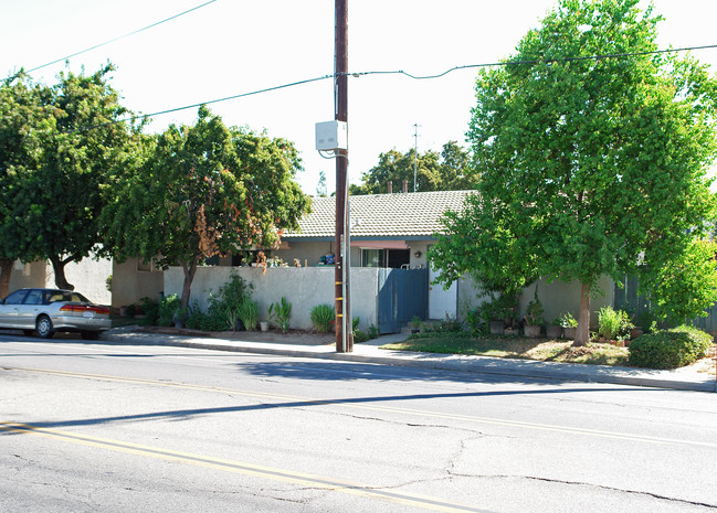 4170 N Hughes Ave in Fresno, CA - Building Photo - Building Photo