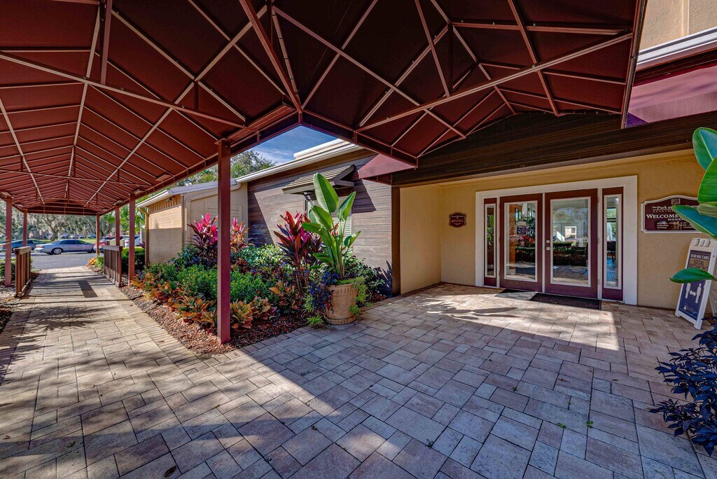 The Park at Lake Como Apartments in Tampa, FL