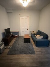 6 W Mt Vernon Pl in Baltimore, MD - Building Photo - Building Photo