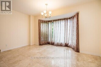 137 Helendale Ave in Toronto, ON - Building Photo - Building Photo