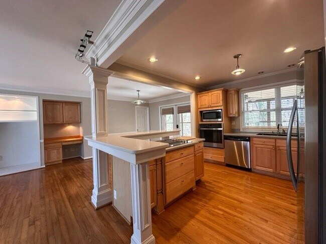 1716 Mohawk Pl SE in Smyrna, GA - Building Photo - Building Photo