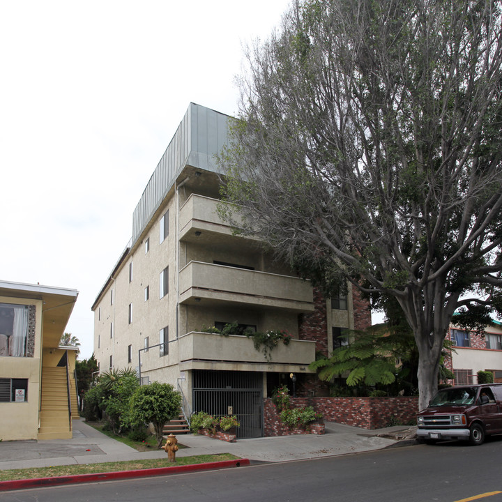 1665 Federal Ave in Los Angeles, CA - Building Photo