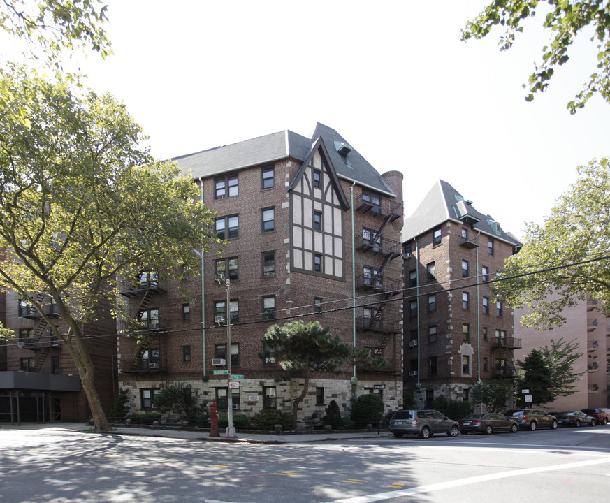 Alan Abby in Brooklyn, NY - Foto de edificio