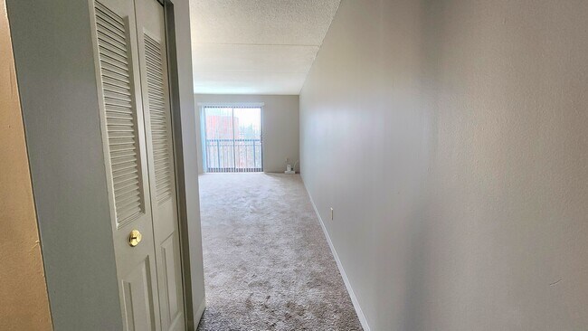 65 N Point Dr, Unit 1 in Boston, MA - Building Photo - Building Photo