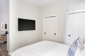 1016 Canal St in New Orleans, LA - Building Photo - Building Photo