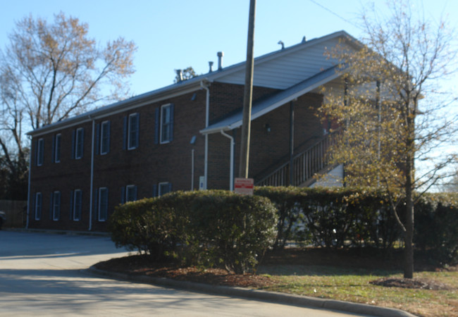 Monroe Hall in Charlotte, NC - Building Photo - Building Photo