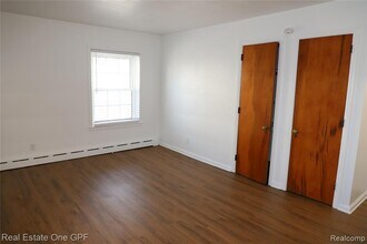 271 W Maple Rd in Birmingham, MI - Building Photo - Building Photo