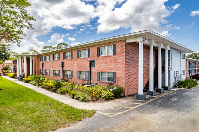 Hibiscus Place Apartments in Orlando, FL - Foto de edificio - Building Photo