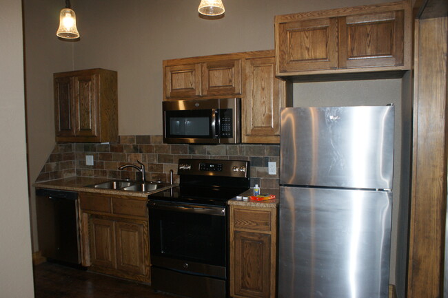 121 S Jefferson St, Unit 4 in Magnolia, AR - Building Photo - Building Photo