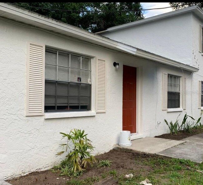 property at 8505 N Tampa St