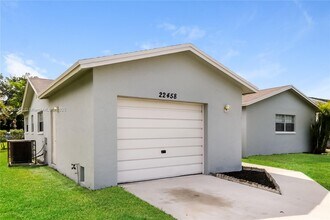 22458 SW 56th Ave in Boca Raton, FL - Building Photo - Building Photo