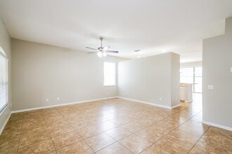 2525 Deer Forest Dr in Lutz, FL - Building Photo - Building Photo