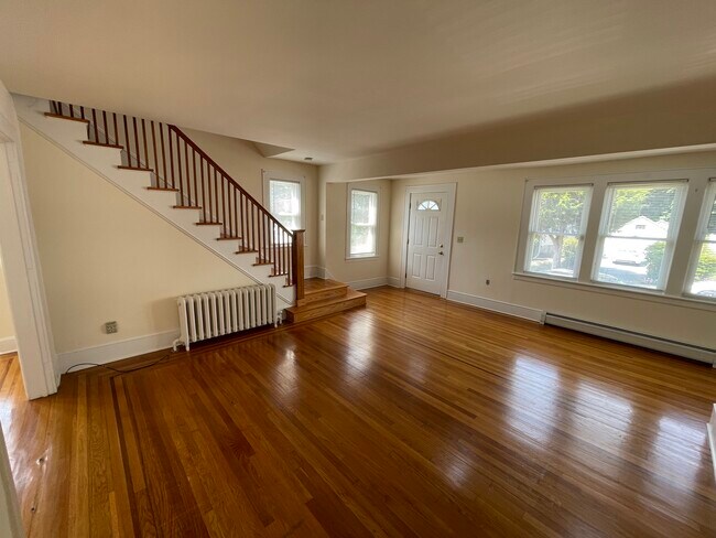 41 Orange St in Stamford, CT - Building Photo - Building Photo