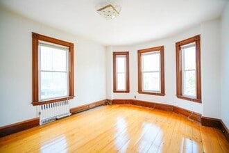 174 Pleasant St, Unit 3 in Cambridge, MA - Foto de edificio - Building Photo