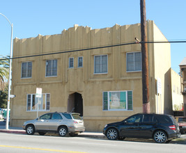 1558 Hillhurst in Los Angeles, CA - Building Photo - Building Photo