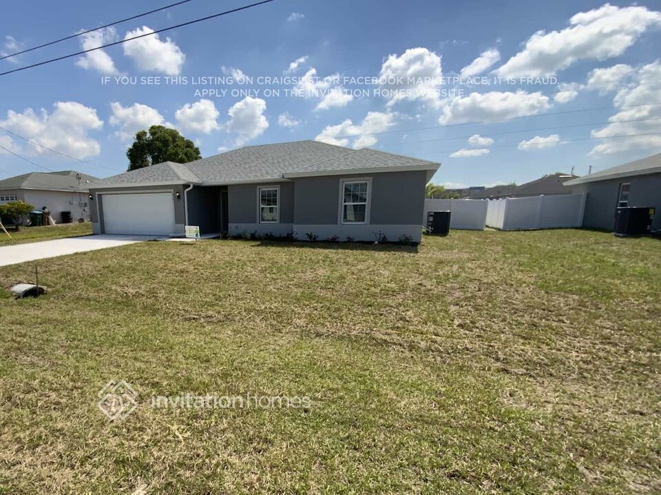 416 NW 1st Terrace in Cape Coral, FL - Building Photo