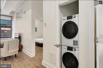 150 S Independence Mall W in Philadelphia, PA - Building Photo - Building Photo