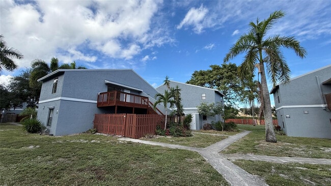 property at 10 N Crossings Cir