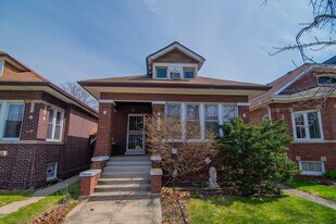 7741 S Chappel Ave in Chicago, IL - Building Photo