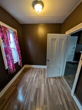 1169 E 60th St in Cleveland, OH - Building Photo - Building Photo