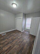 2207 S Walnut St in Muncie, IN - Building Photo