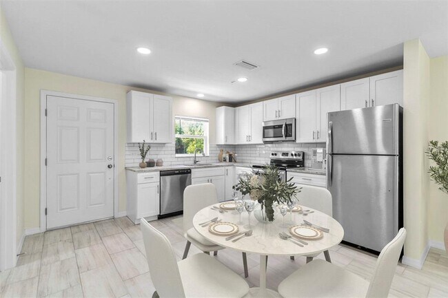 7131 Midway Terrace-Unit -1 in Ocala, FL - Building Photo - Building Photo